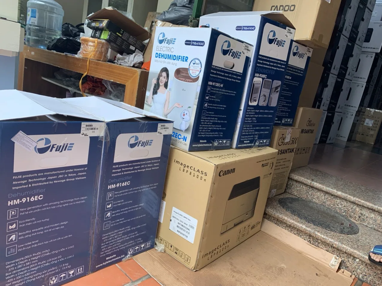 Máy hút ẩm công nghiệp FujiE HM-1800DN