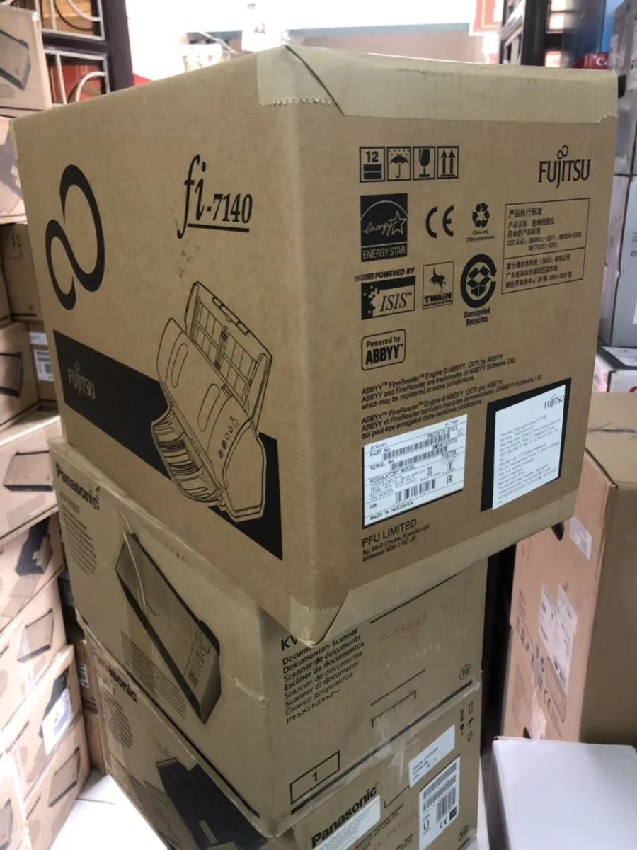 Máy scan Fujitsu SV600